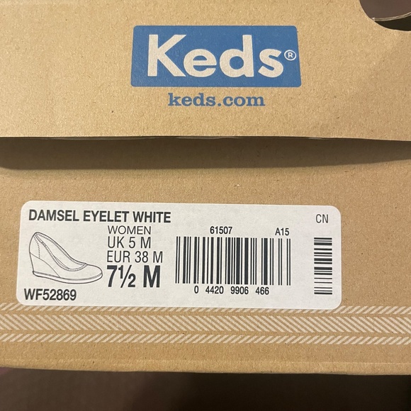 Damsel Eyelet White Wedges - Picture 5 of 5